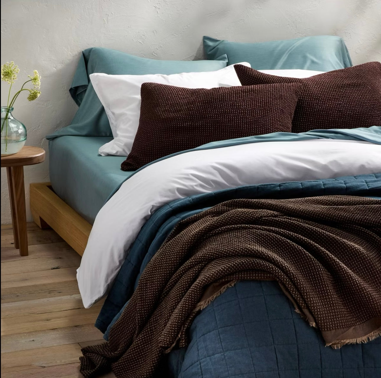 Coverlet Texturizado + Fundas de Almohada | Dark Fig | CASALUNA™ Ideal para camas Matrimonial y Queen