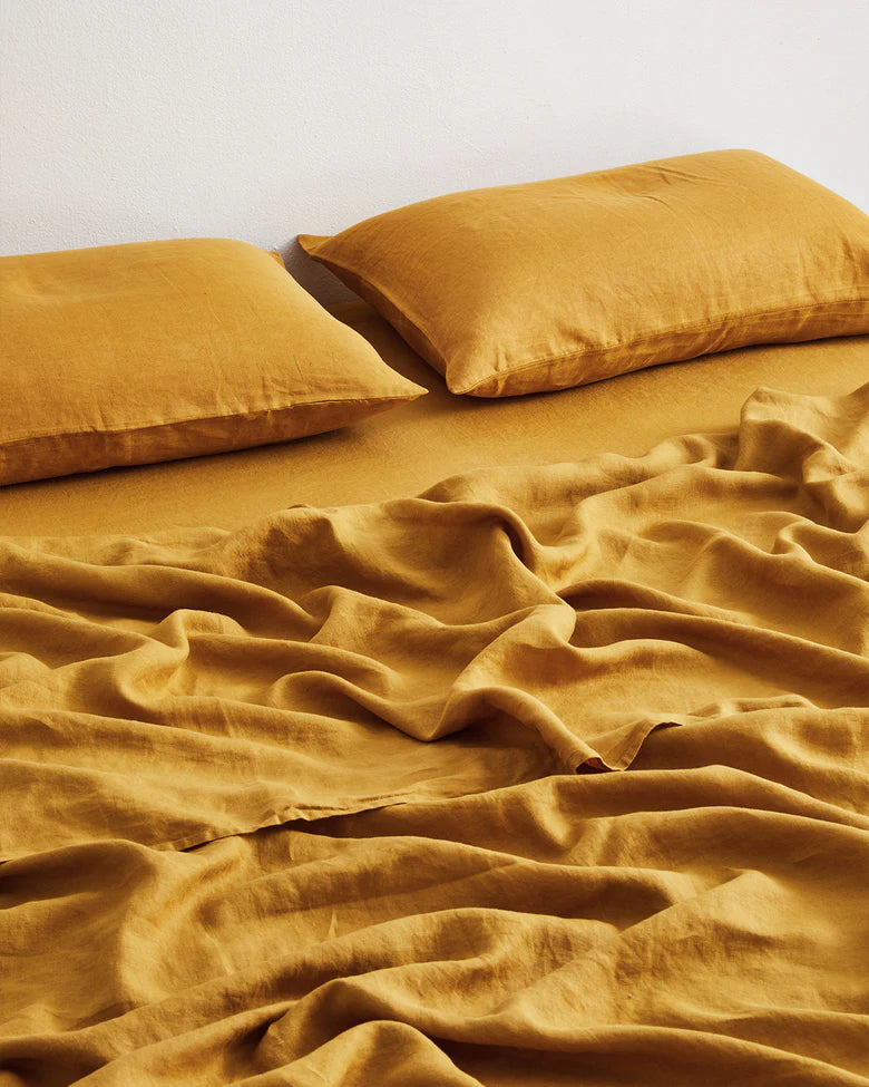 KING SABANA AJUSTABLE 100% LINO
FRANCÉS - TONO CÚRCUMA - BED THREADS. ¡𝘚𝘰𝘭𝘰 𝘲𝘶𝘦𝘥𝘢 1!