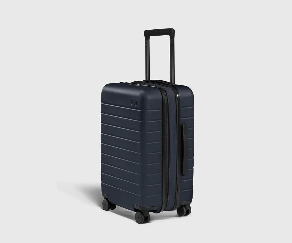 AWAY Carry-On | Azul Marino