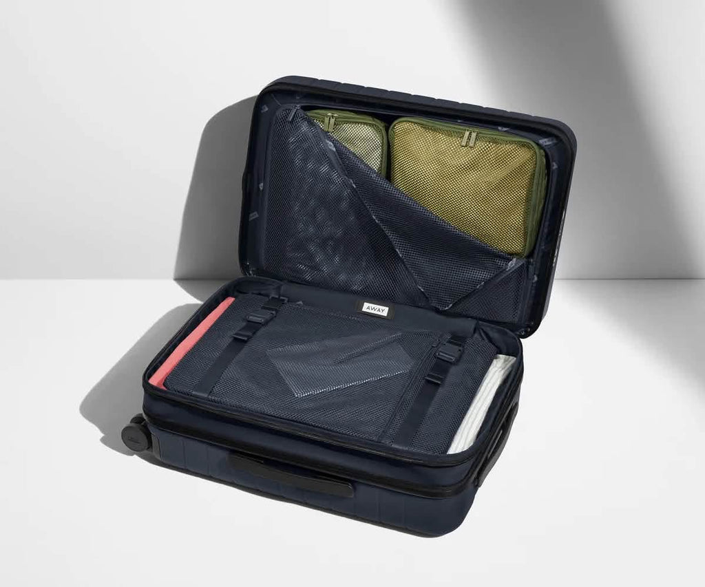 AWAY Carry-On | Azul Marino