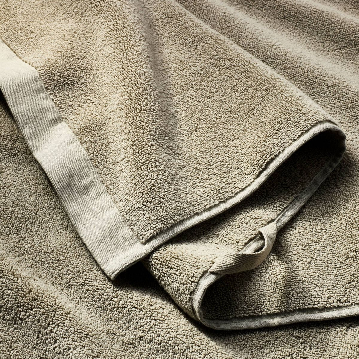 Set de 2 Toallas de Mano Tono Olivo | Algodón y Modal | CASALUNA™