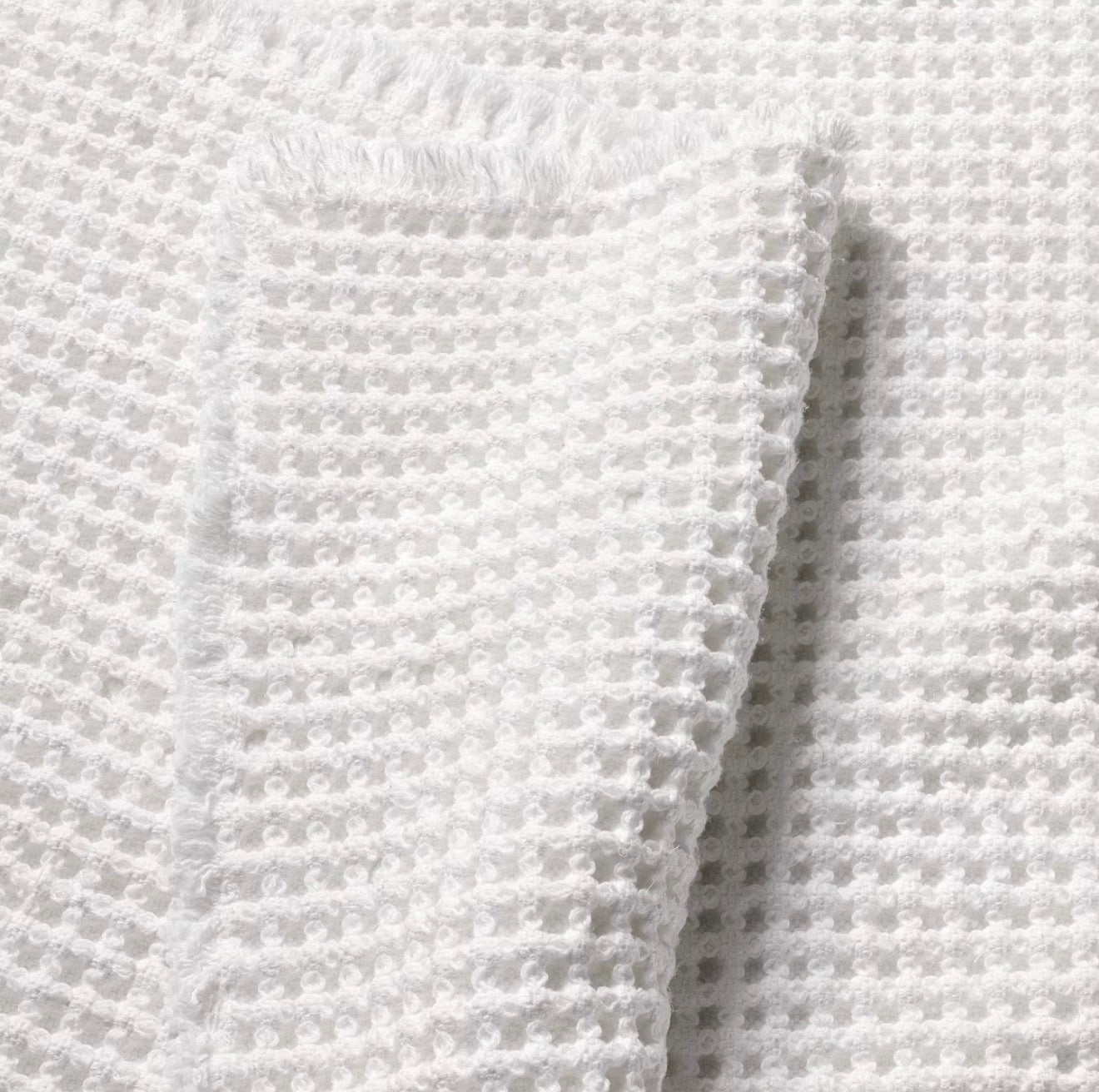 Tapete de Baño Waffle con Flecos | 100% Algodón | Blanco | CASALUNA™