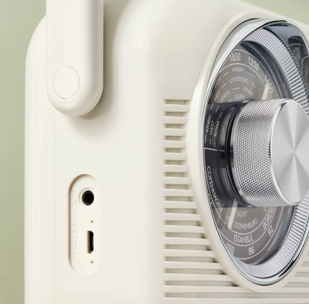 Radio Retro Portátil AM/FM con Bluetooth | HEARTH & HAND™