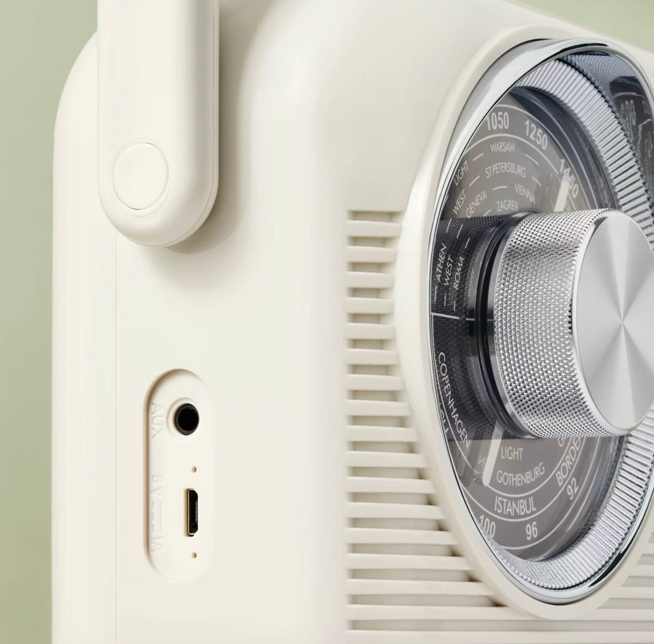 Radio Retro Portátil AM/FM con Bluetooth | HEARTH & HAND™ |