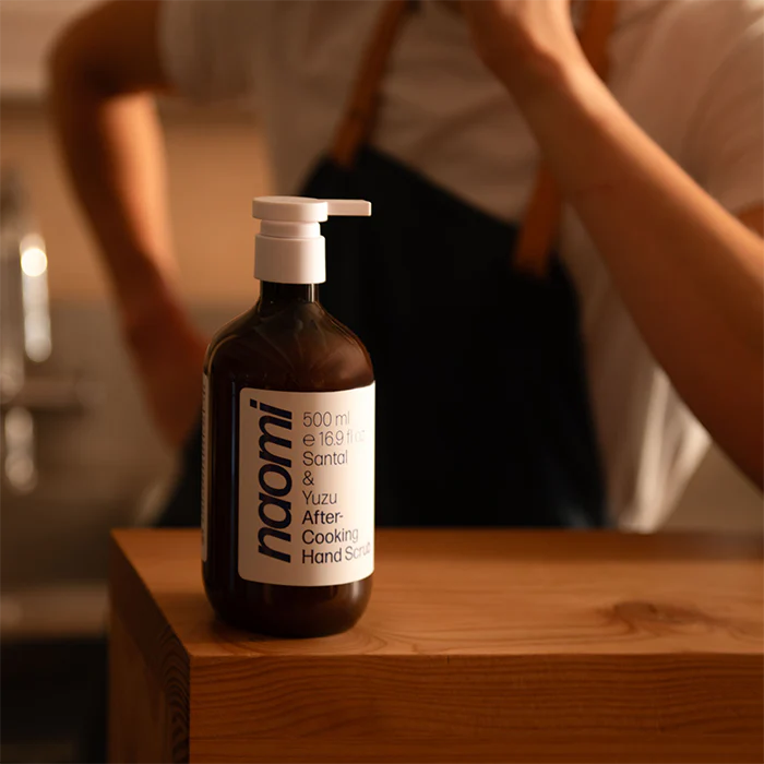 Naomi After-Cooking Hand Scrub | 500 mL
Cardamom & Iris · Santal & Iris
